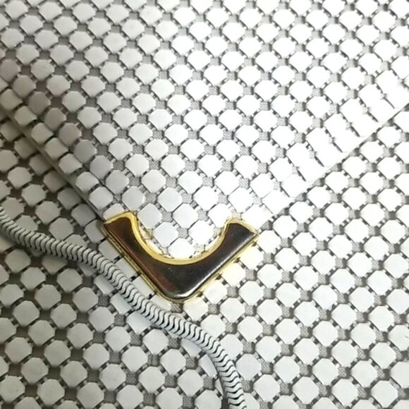 Vintage Mesh Envelope Style Pocketbook - Picture 5 of 11